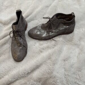 Trask Addy Womens Size 8.5 M Perf Metallic Suede Chukka Ankle Boots 36-1245